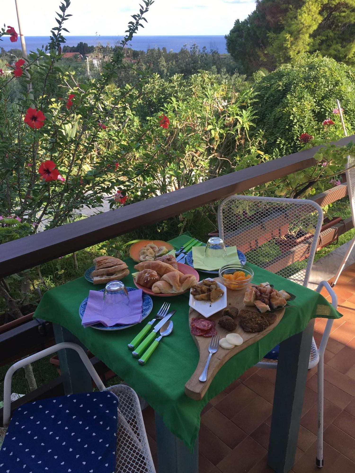 B&B A Casa Di Picci Santa Domenica  Exteriör bild
