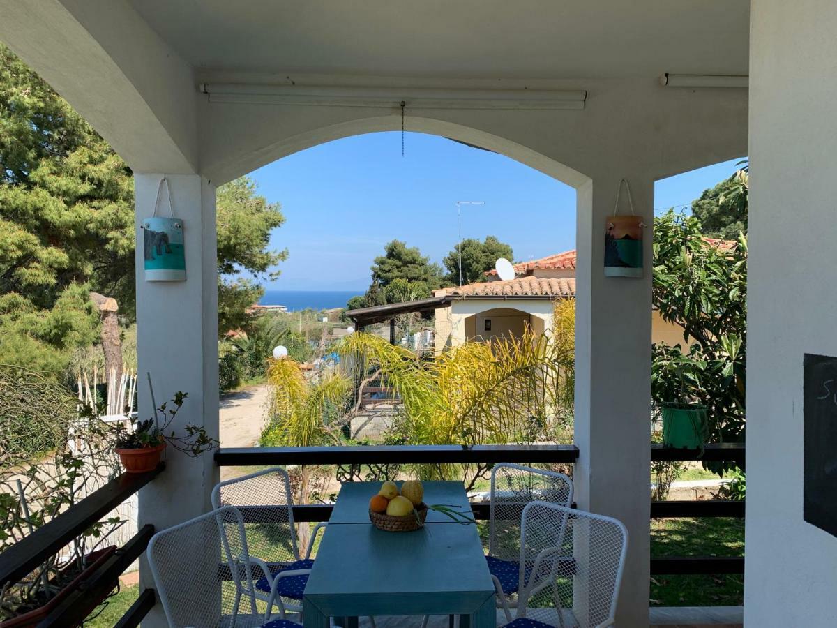 B&B A Casa Di Picci Santa Domenica  Exteriör bild